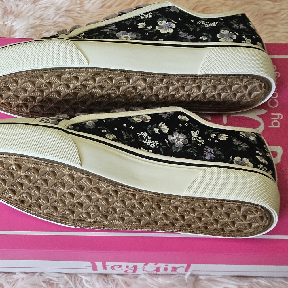 Corkys Floral Black and White Sneakers with Purple Laces - Picture 5 of 8
